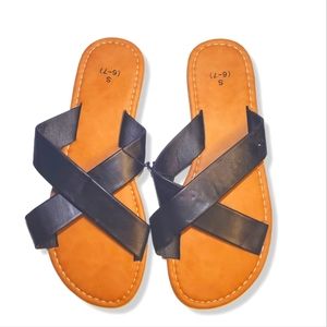 #475 New Crisscross Tan & Black Sandals Women's Size 6 7 6/7